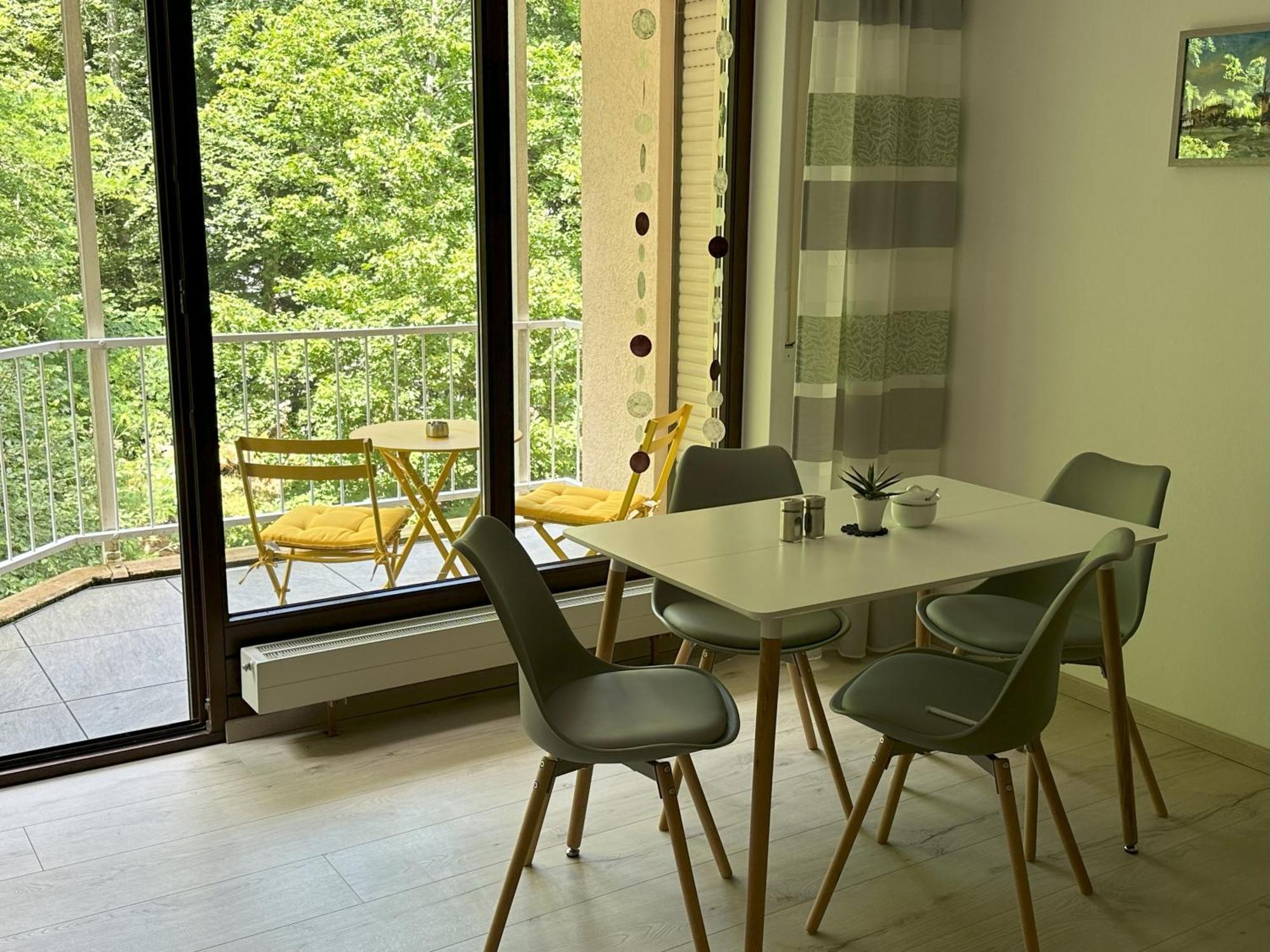 Ferienwohnung Buehler-Kurparkresidenz Bad Bergzabern Exteriör bild