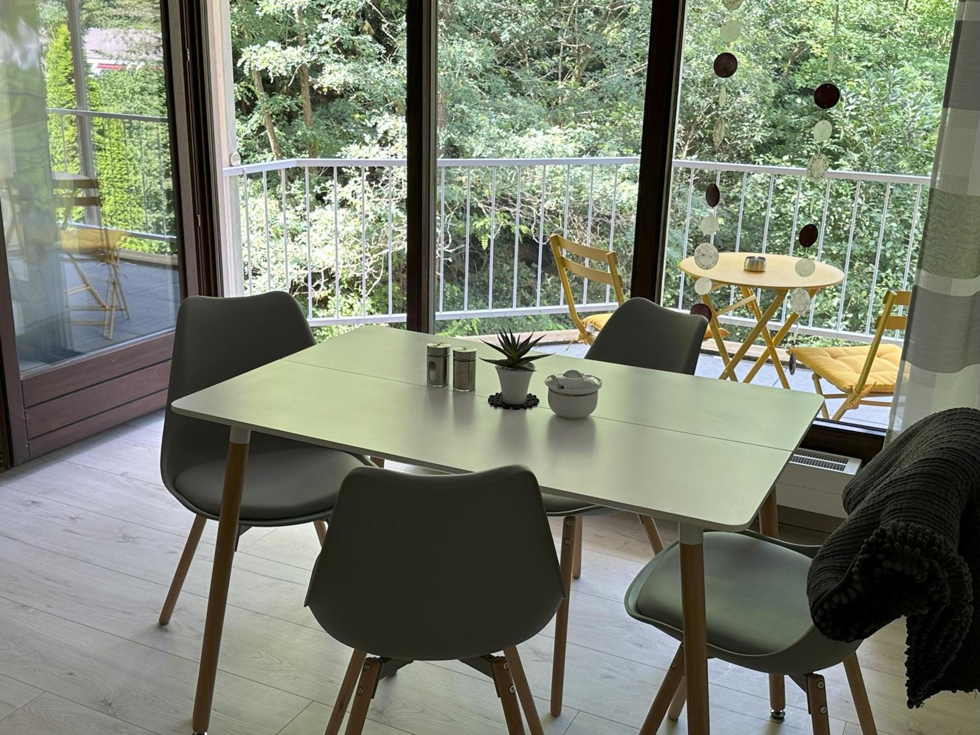 Ferienwohnung Buehler-Kurparkresidenz Bad Bergzabern Exteriör bild